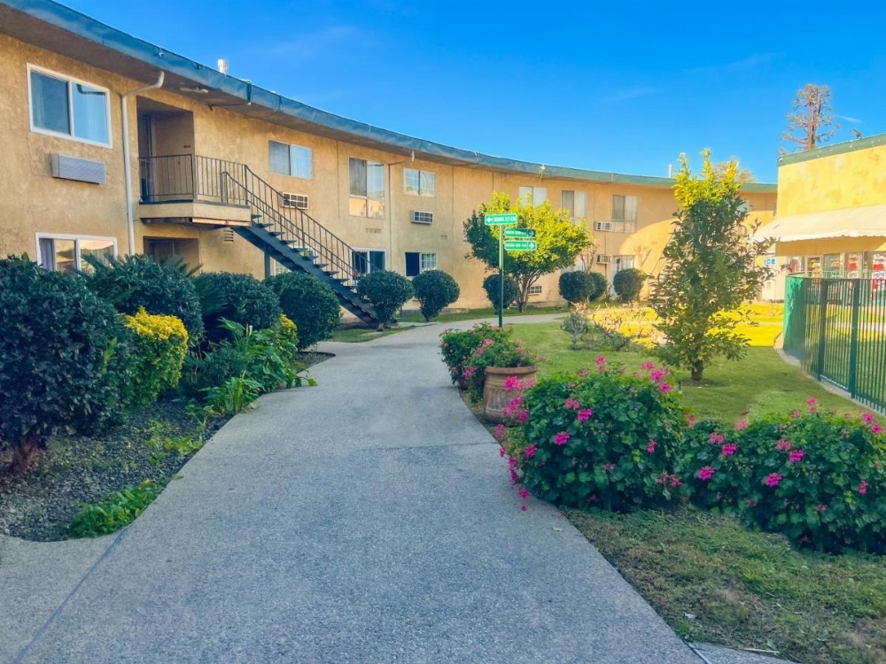 Hometown Inn North Hills